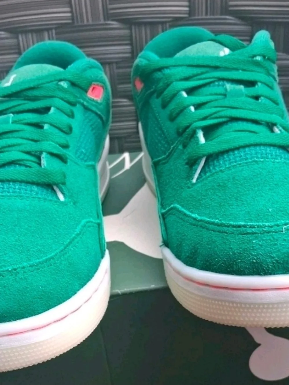 Jordan Flight Club. Court 2345 Green Suede